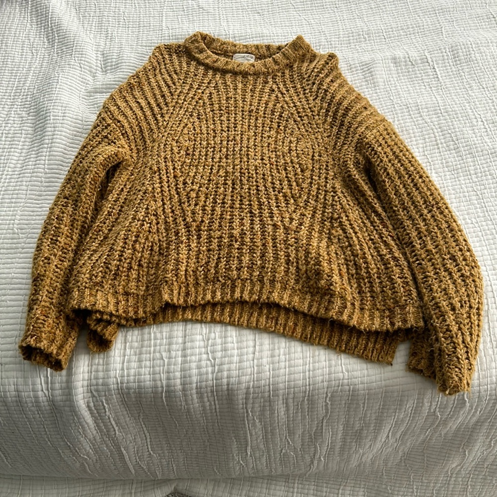 Medium oversized crewneck sweater, mustard yellow, Universal Thread